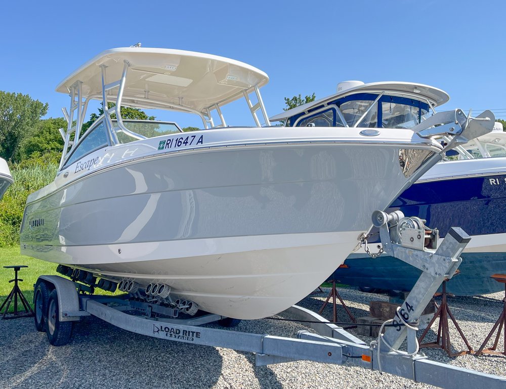 2019 Robalo R247